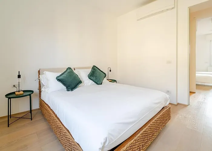 Deluxe Station 2 Balconies Apartman Bologna